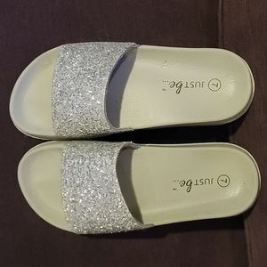 Womens slides